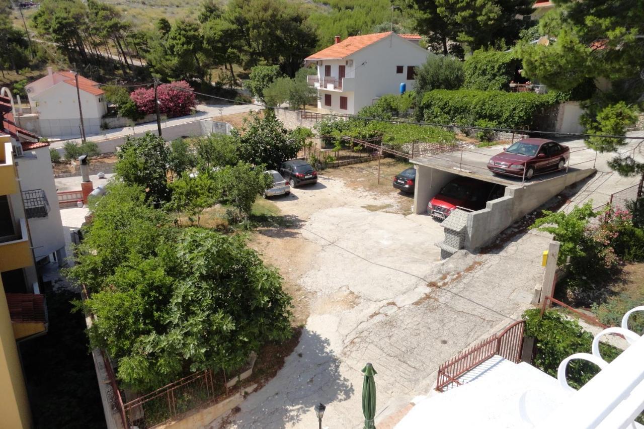 Apartments And Rooms By The Sea Lokva Rogoznica, Omis - 2973 Exterior foto