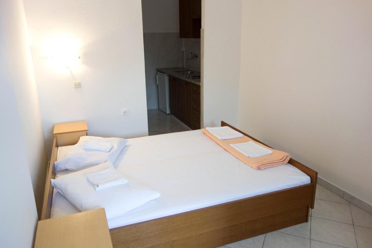 Apartments And Rooms By The Sea Lokva Rogoznica, Omis - 2973 Exterior foto